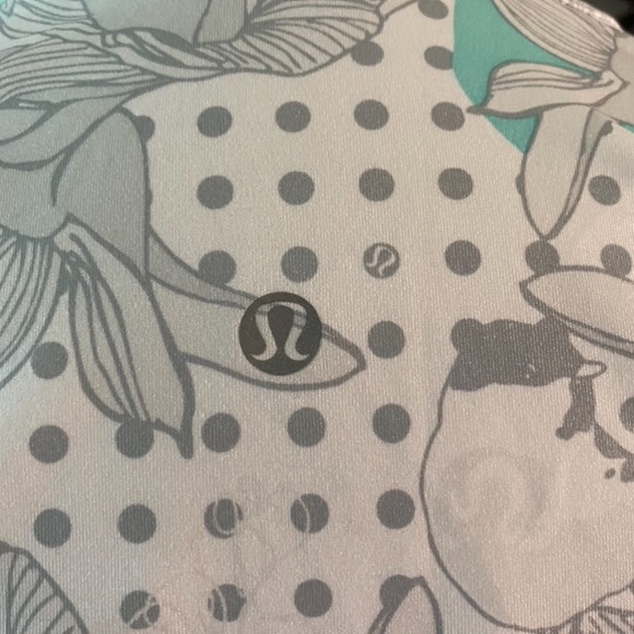 Vintage Lululemon Vest with Side Mesh Panels with Grey/Turquoise Lily Pattern - Picture 9 of 16